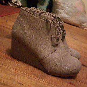 Light Grey Wedges